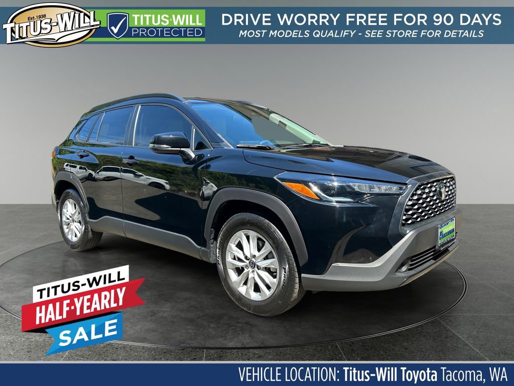 Used 2022 Toyota Corolla Cross LE AWD/4WD image 1