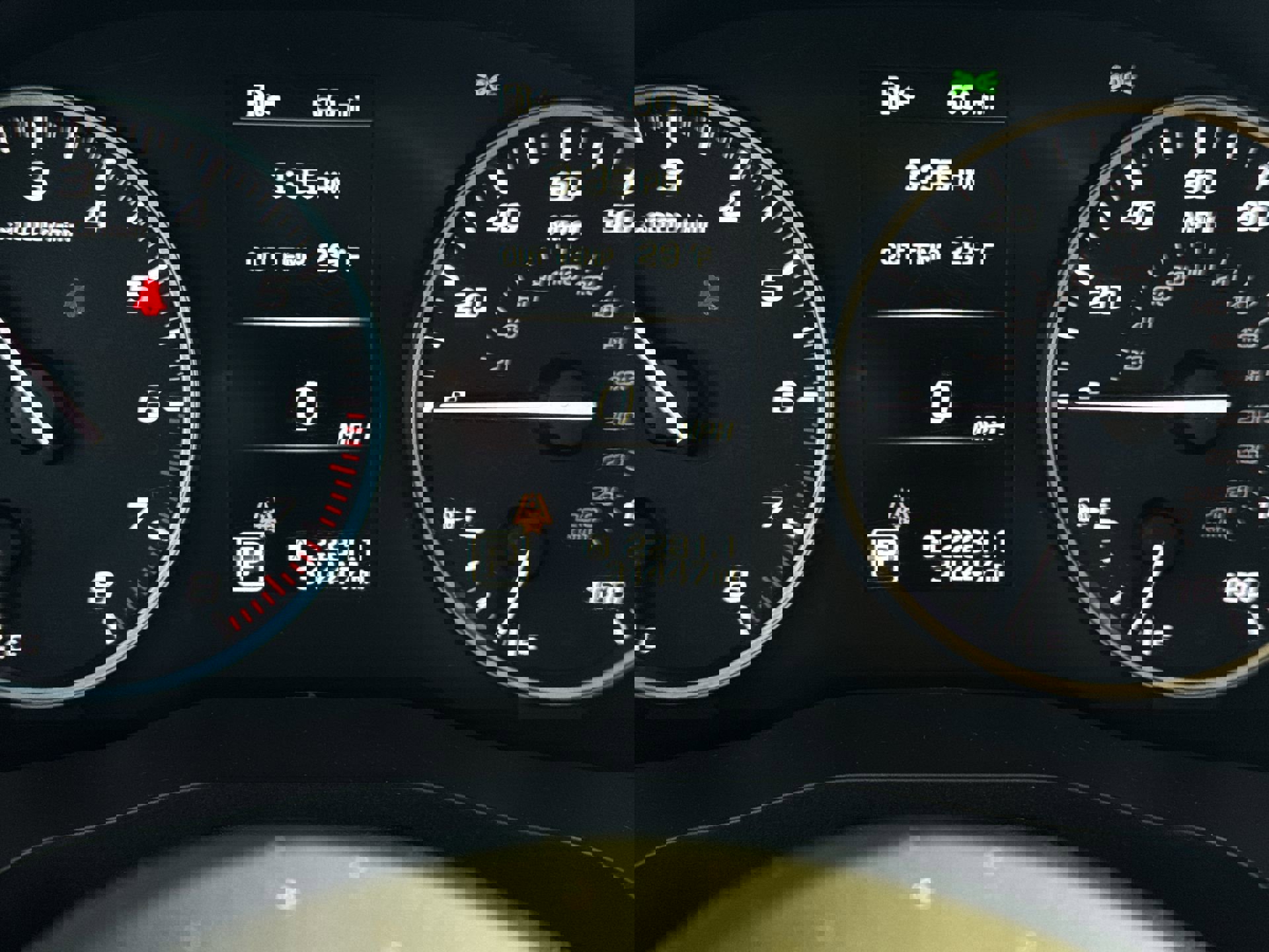 Used 2024 Subaru Ascent Premium w/ Convenience Package image 12