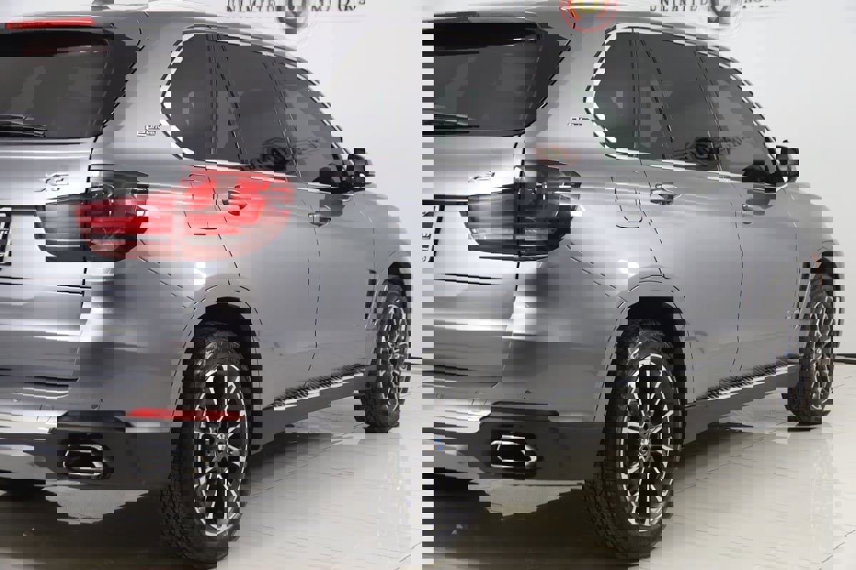 Used 2017 BMW X5 xDrive40e image 48