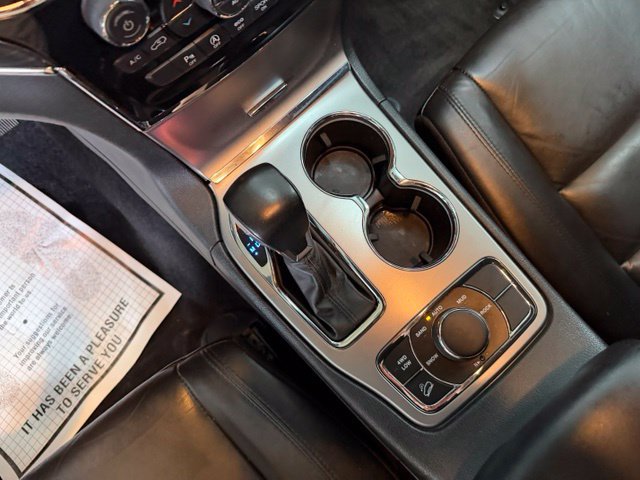 Used 2022 Jeep Grand Cherokee Limited AWD/4WD image 29