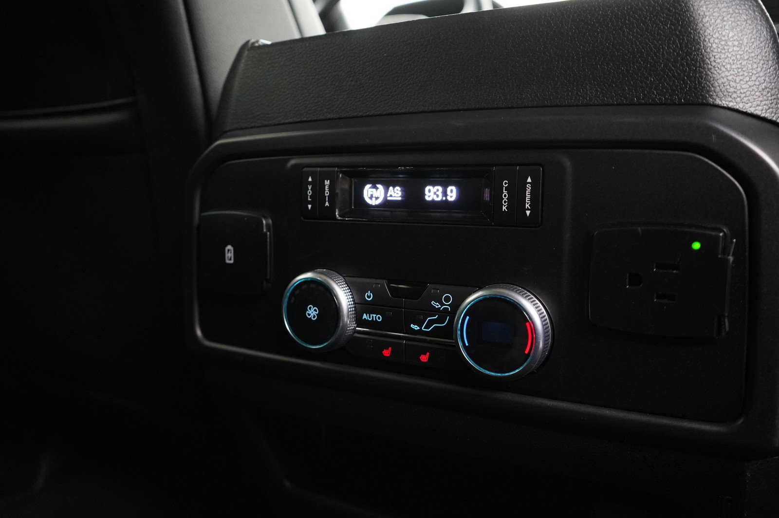 Used 2021 Ford Expedition Limited w/ Equipment Group 303A image 14