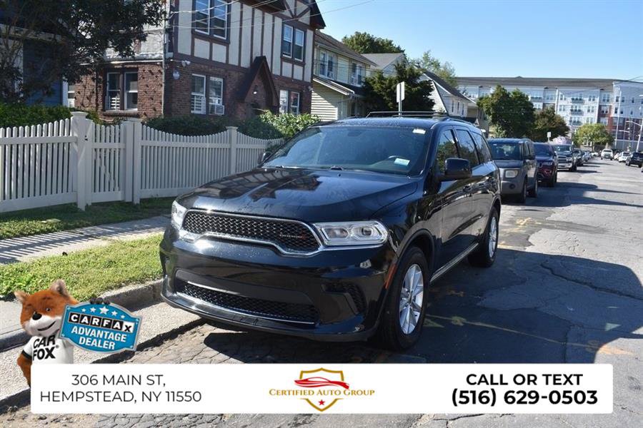 Used 2024 Dodge Durango SXT image 2