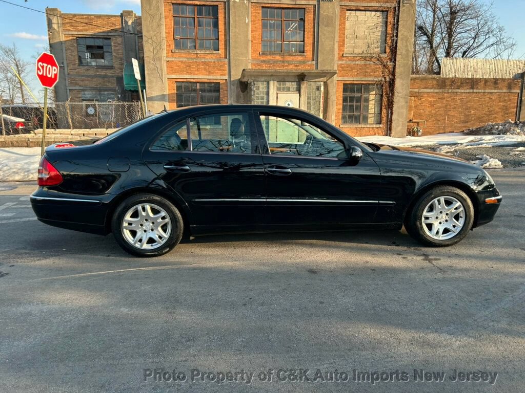 Used 2006 Mercedes-Benz E 320 CDI Sedan image 8