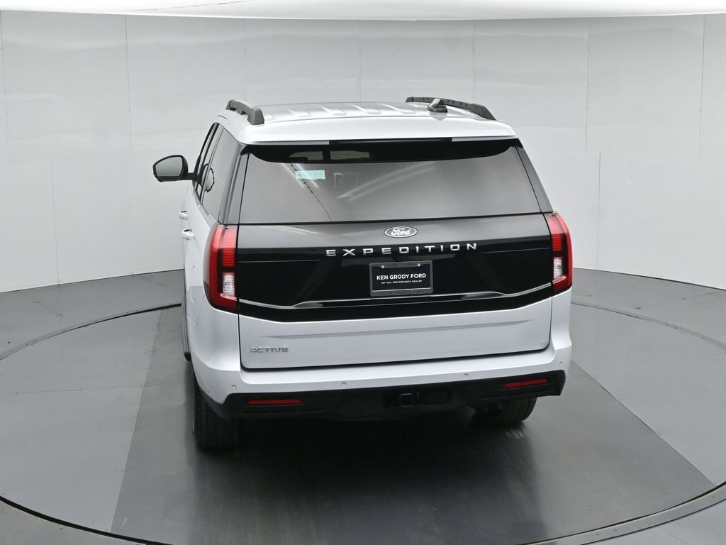 Used 2025 Ford Expedition Active AWD/4WD image 48