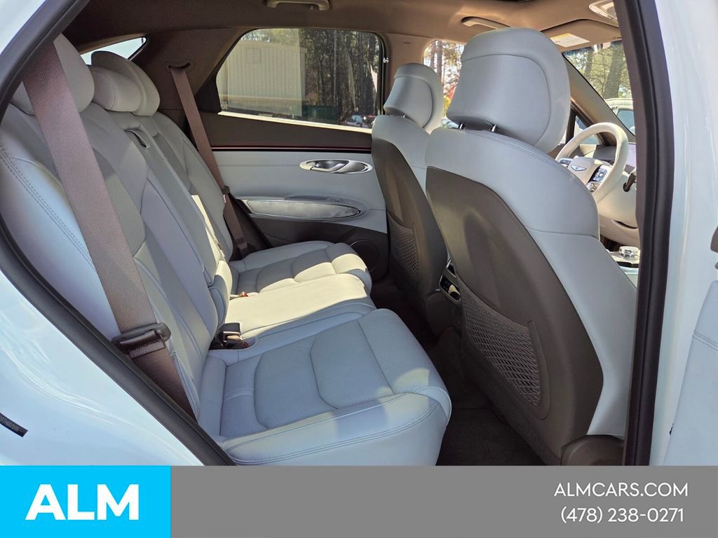 Used 2026 Genesis Electrified GV70 Advanced image 12