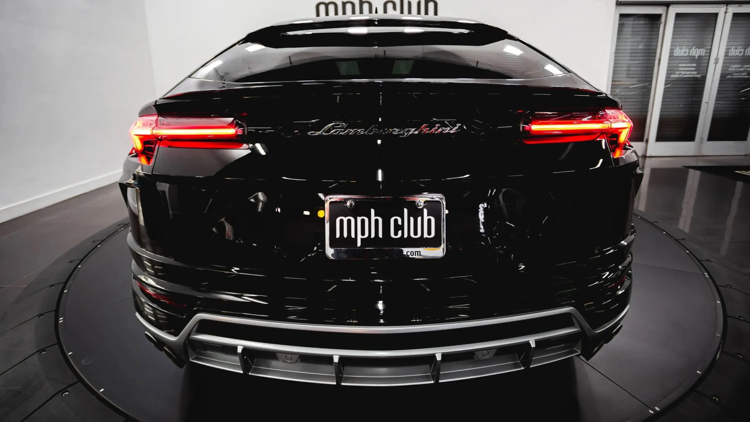 Used 2021 Lamborghini Urus image 18