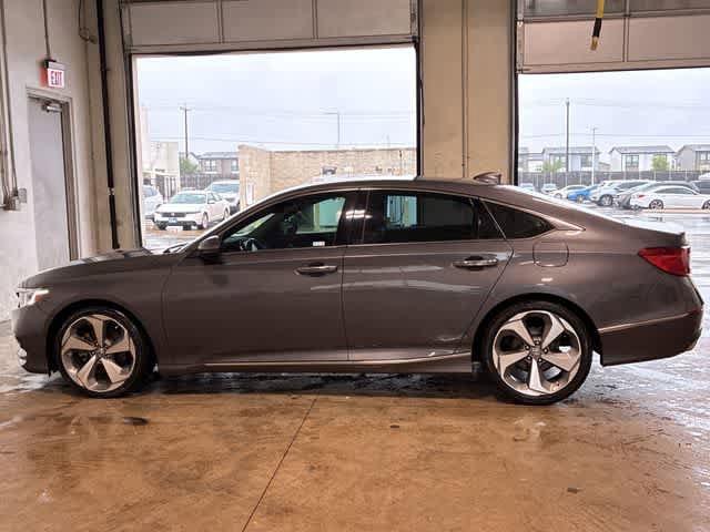 Used 2018 Honda Accord Touring image 3