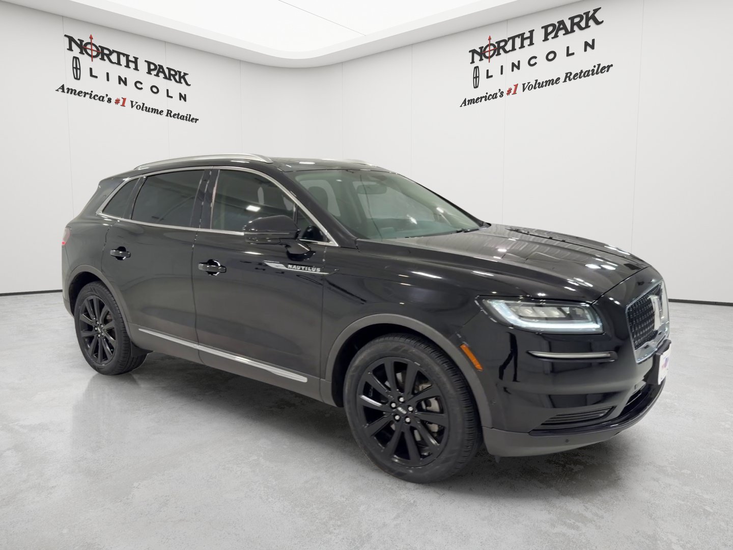 Used 2022 Lincoln Nautilus Reserve w/ Equipment Group 201A FWD image 7
