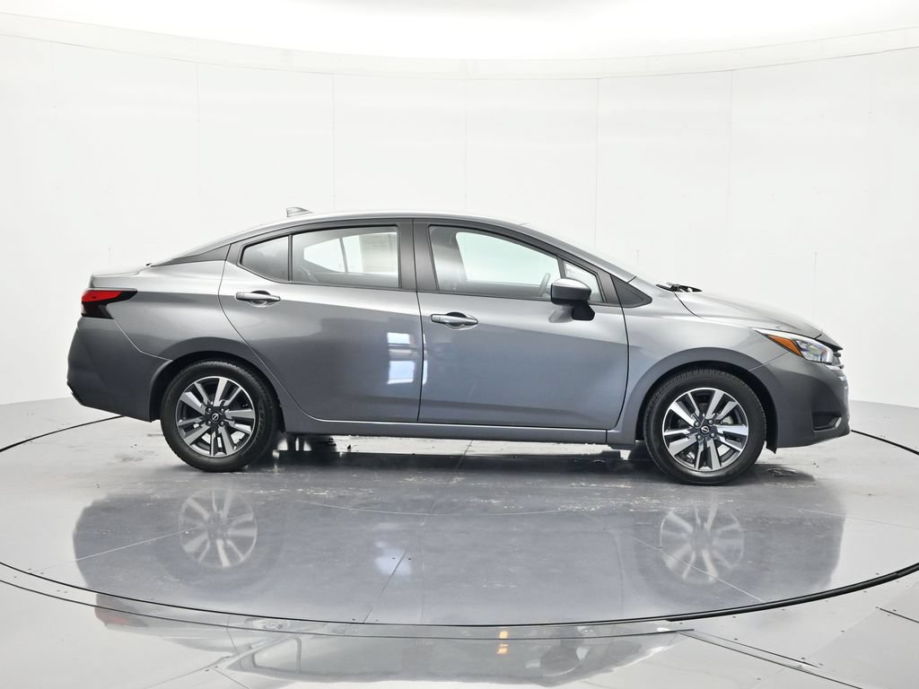 Used 2025 Nissan Versa SV FWD image 4