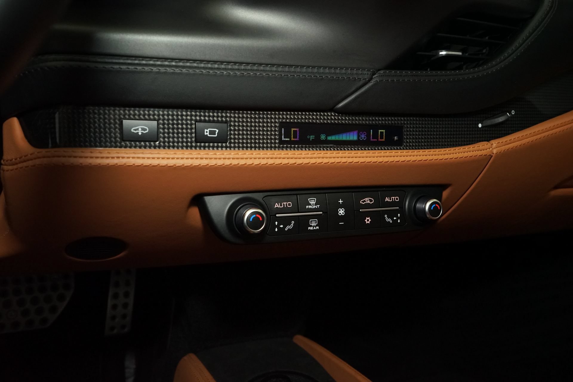 Used 2021 Ferrari F8 Tributo RWD image 15