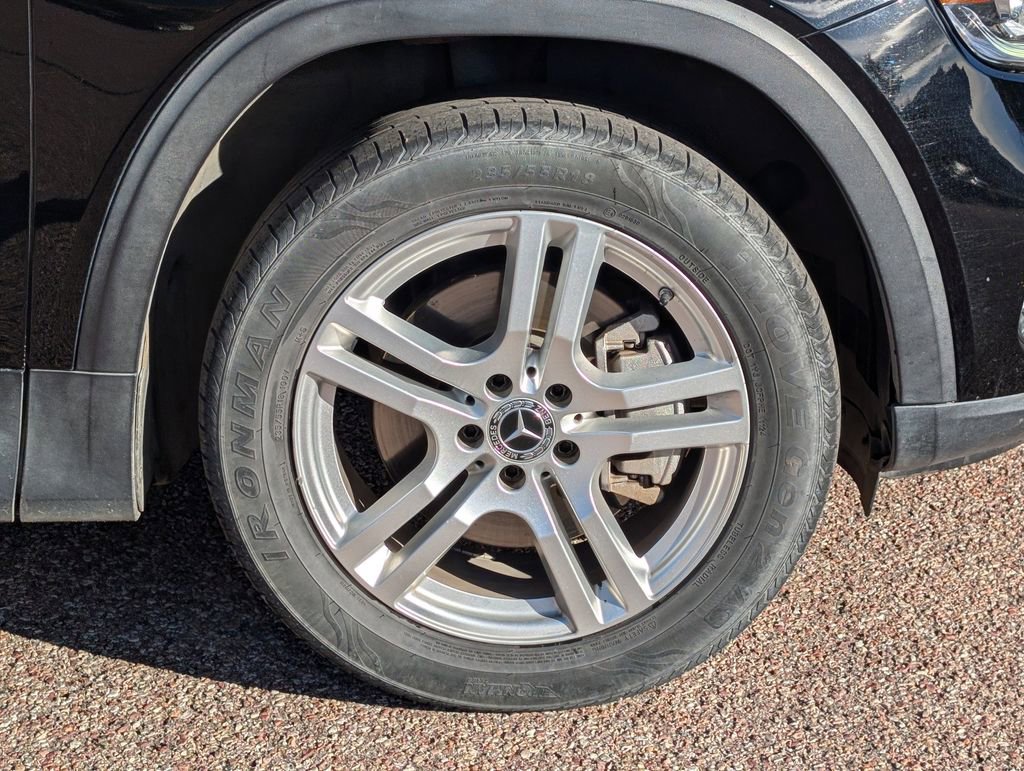 Used 2020 Mercedes-Benz GLB 250 4MATIC w/ Premium Package image 10