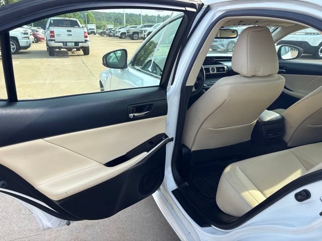 Used 2016 Lexus IS 200t RWD image 25