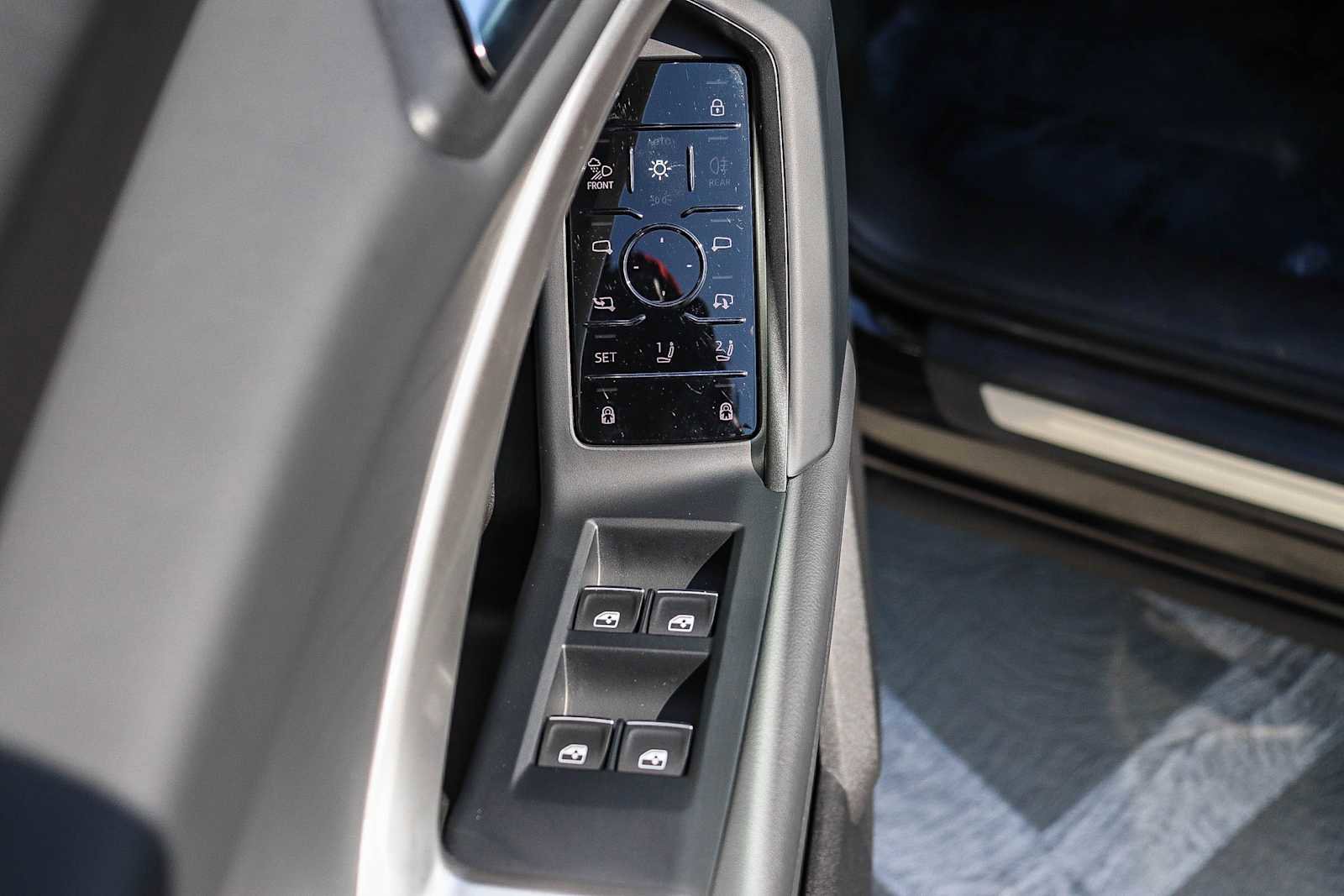 Used 2025 Audi Q5 Premium Plus w/ Premium Plus image 26