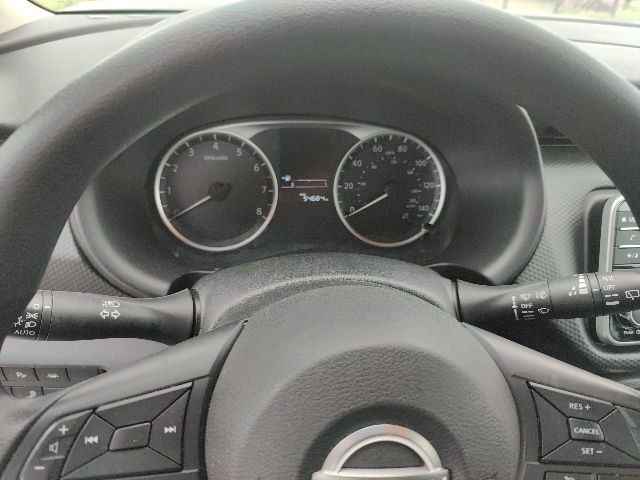 Used 2024 Nissan Kicks S image 23
