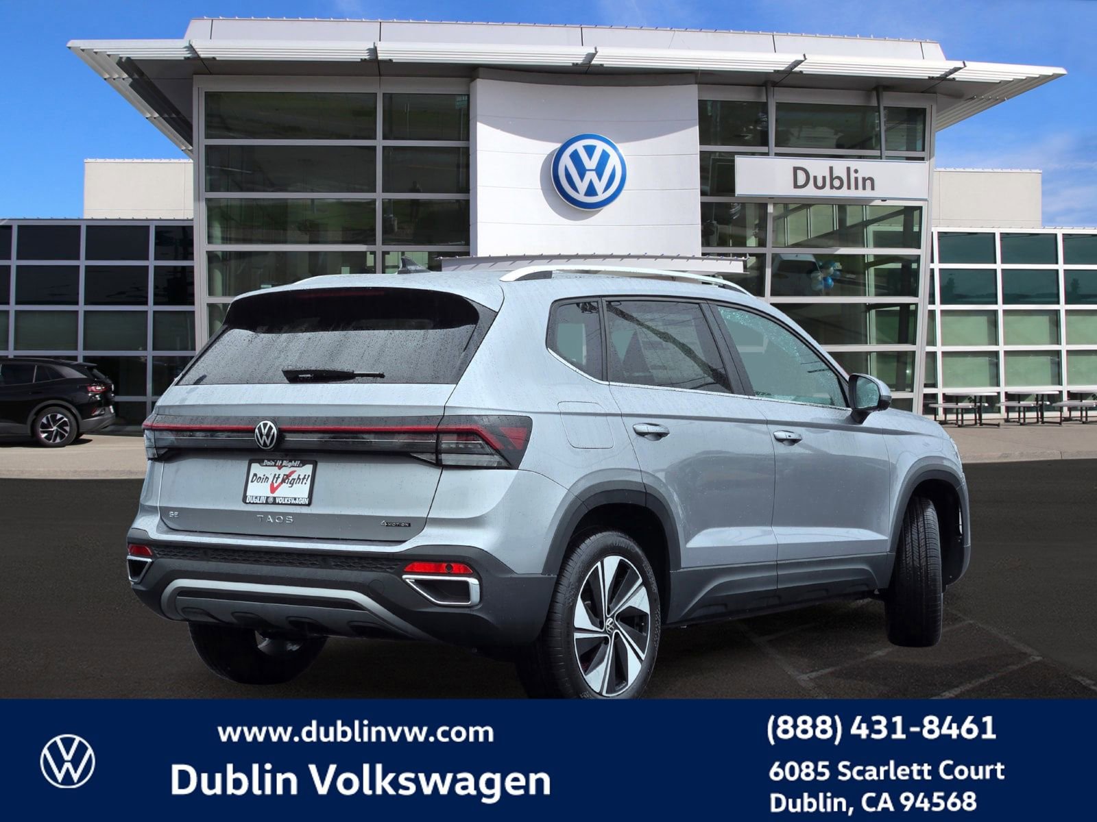 New 2025 Volkswagen Taos SE image 4