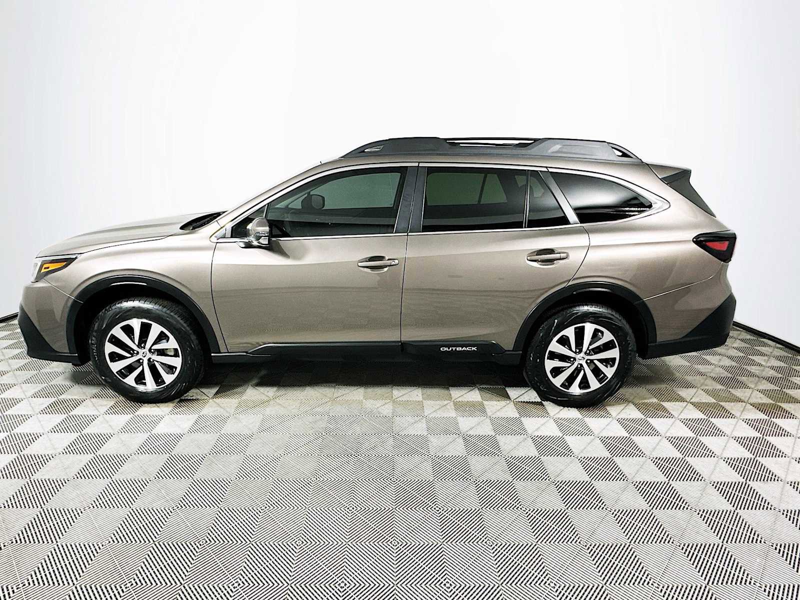 Certified 2022 Subaru Outback Premium w/ Popular Package #1 image 4