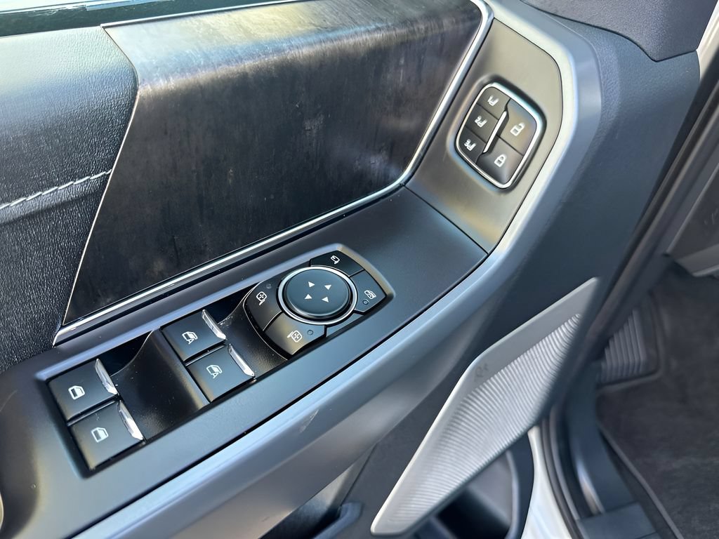 Used 2023 Ford F150 Lariat w/ Equipment Group 502A High AWD/4WD image 15