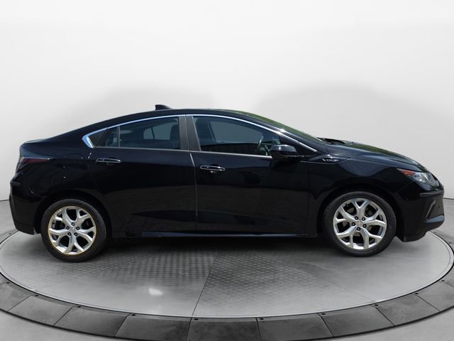 Used 2018 Chevrolet Volt Premier w/ Driver Confidence Package FWD image 6