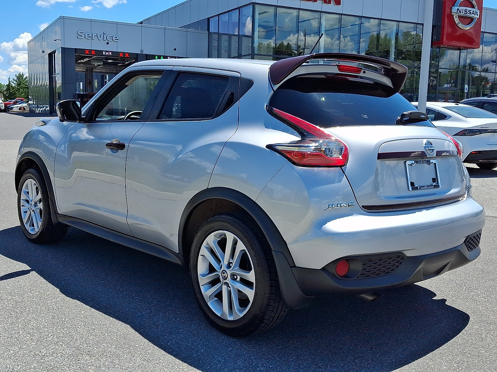 Used 2015 Nissan Juke SV w/ Technology Package AWD/4WD image 4