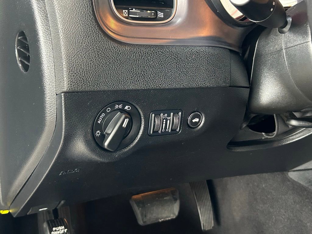 Used 2023 Dodge Charger SXT image 41