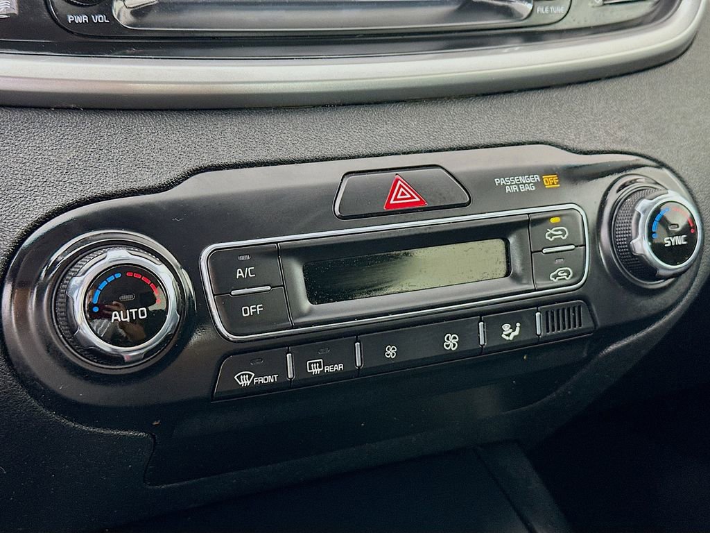 Used 2019 Kia Sorento LX image 15