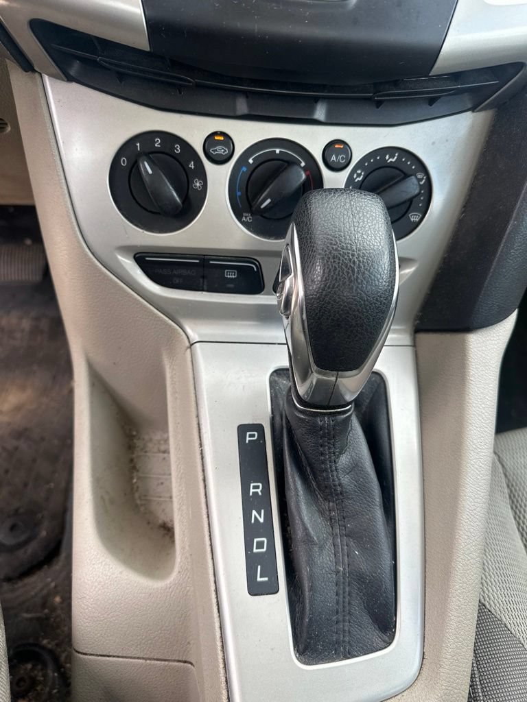 Used 2012 Ford Focus SE FWD image 12