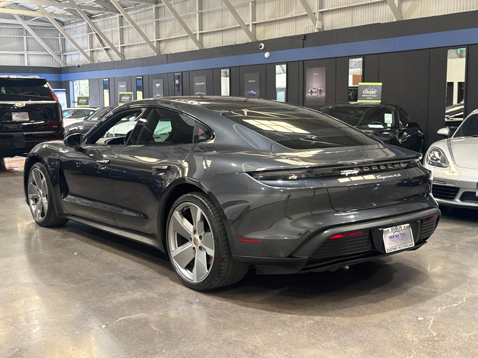 Used 2020 Porsche Taycan 4S AWD/4WD image 11