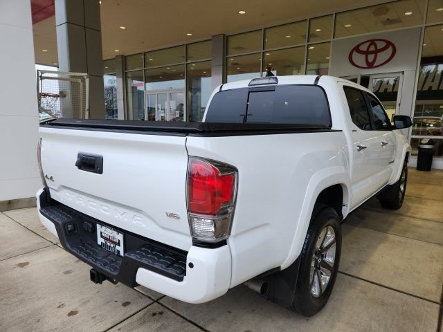Used 2019 Toyota Tacoma Limited image 14