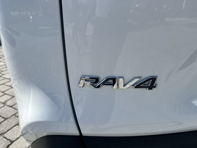 Used 2024 Toyota RAV4 XLE FWD image 14