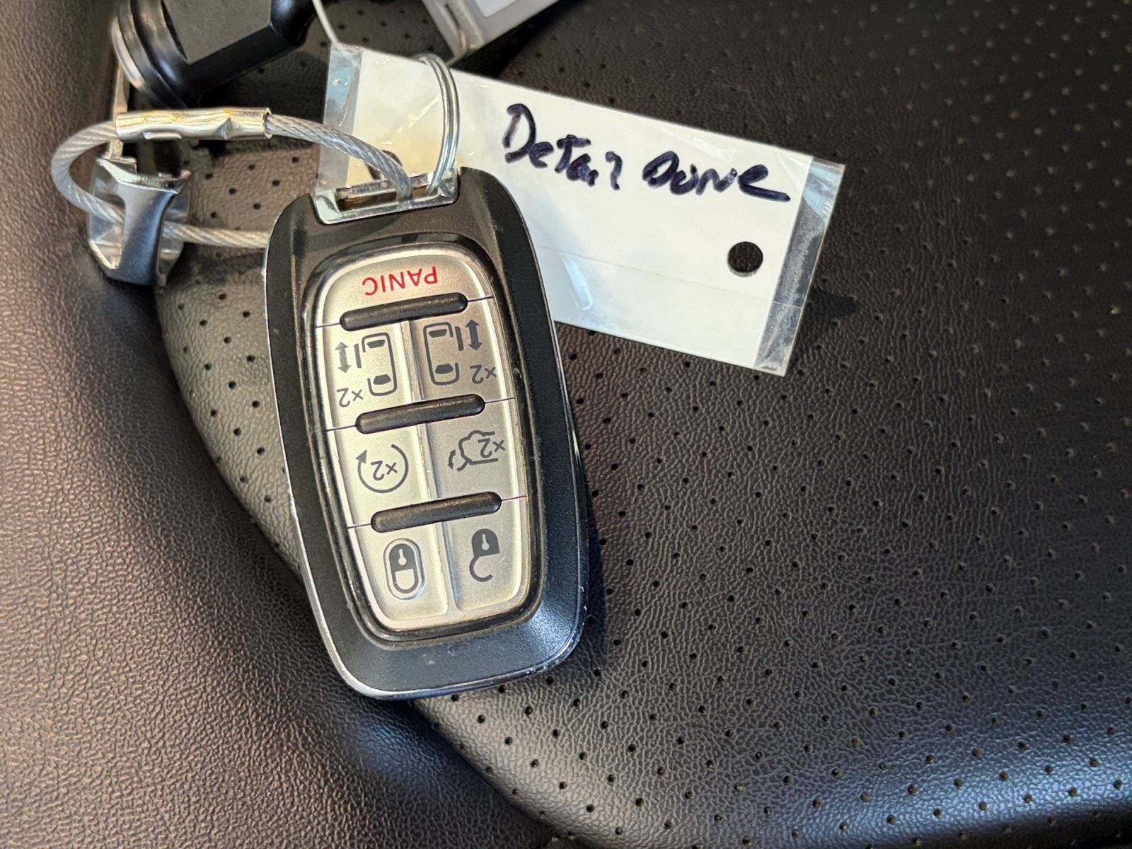 Used 2024 Chrysler Pacifica Limited FWD image 33