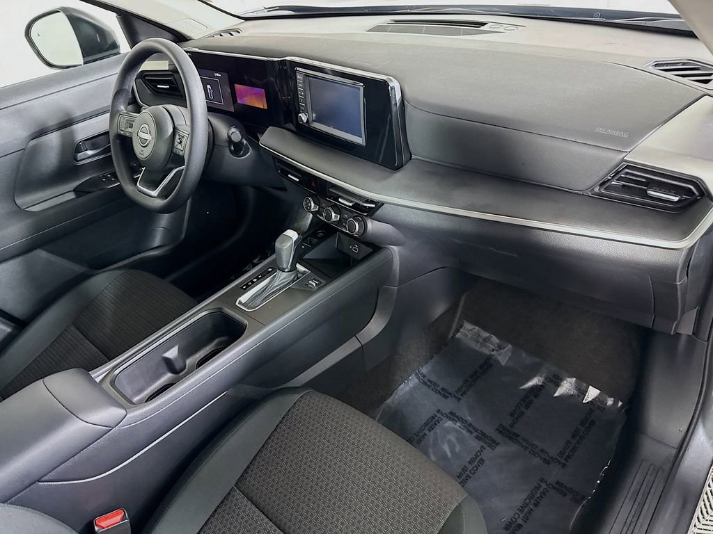 Certified 2025 Nissan Kicks S image 29