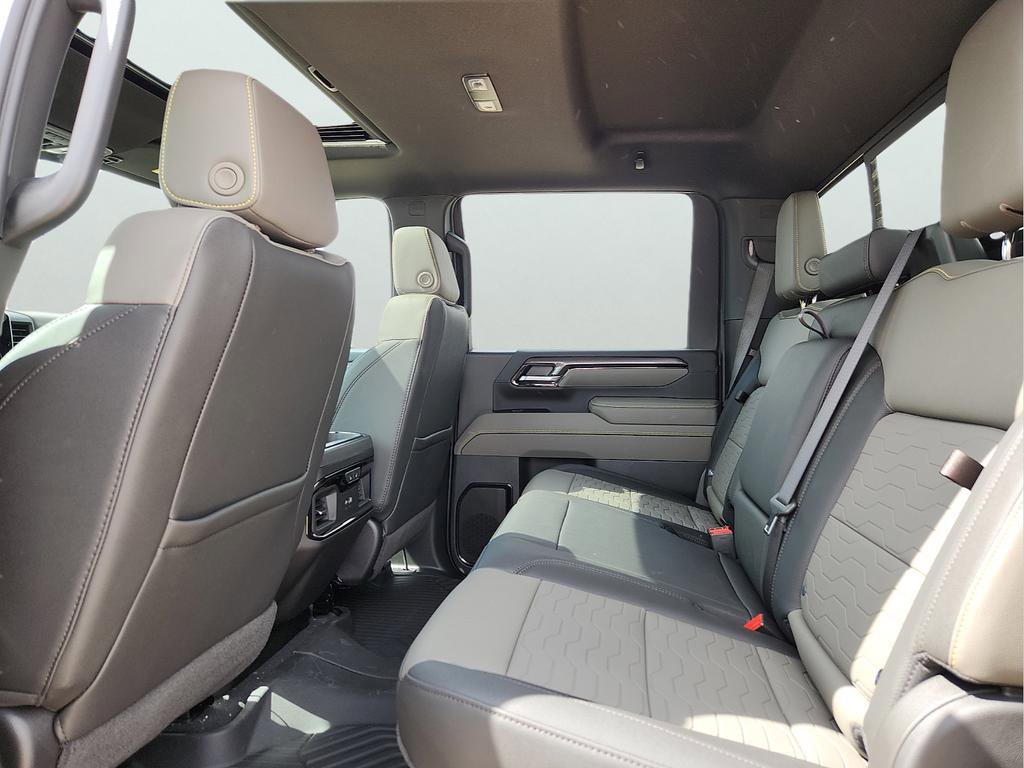 New 2026 Chevrolet Silverado 2500 ZR2 w/ ZR2 Bison Edition image 18