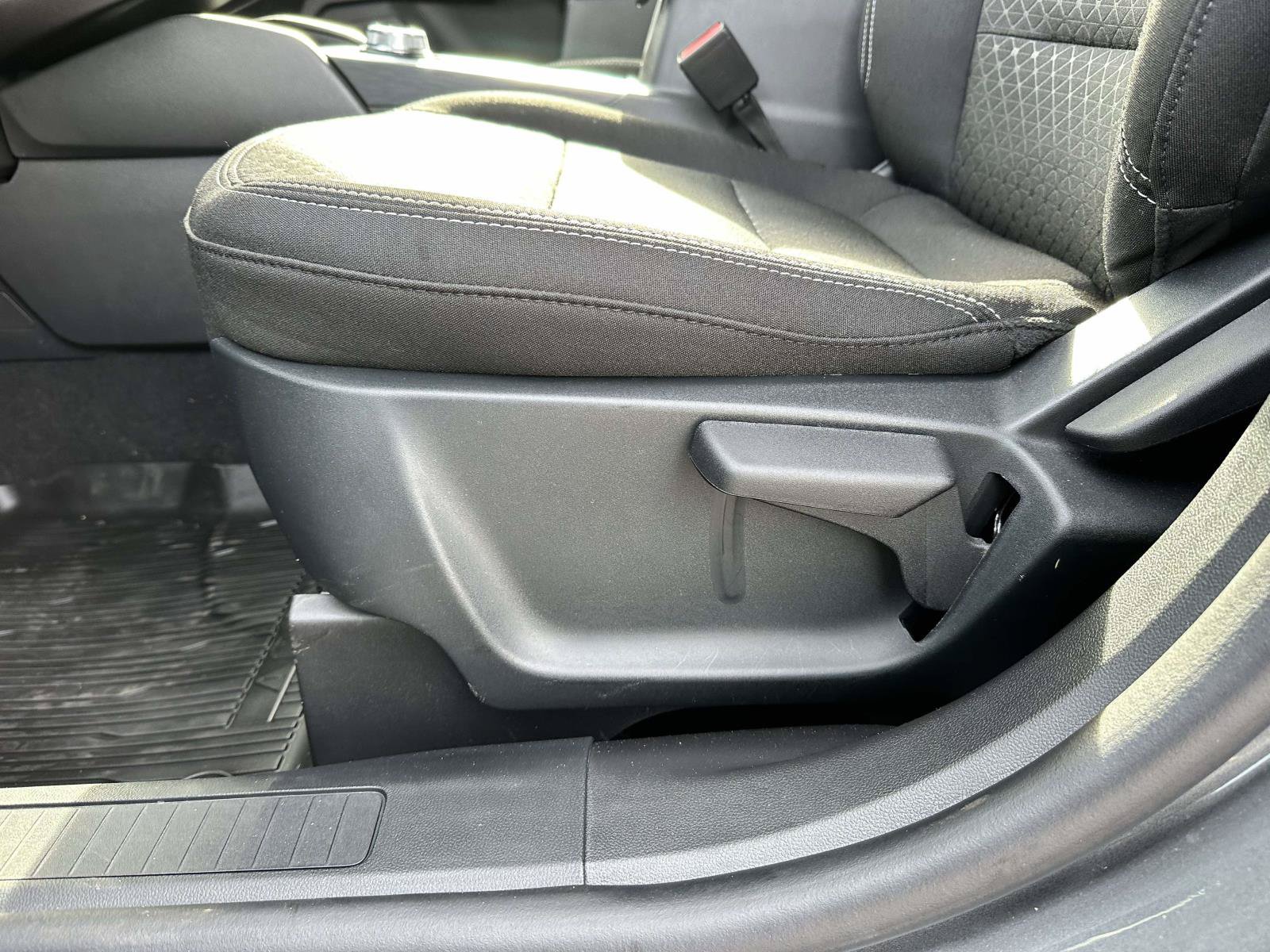 Used 2025 Ford Escape Active w/ Cold Weather Package FWD image 11