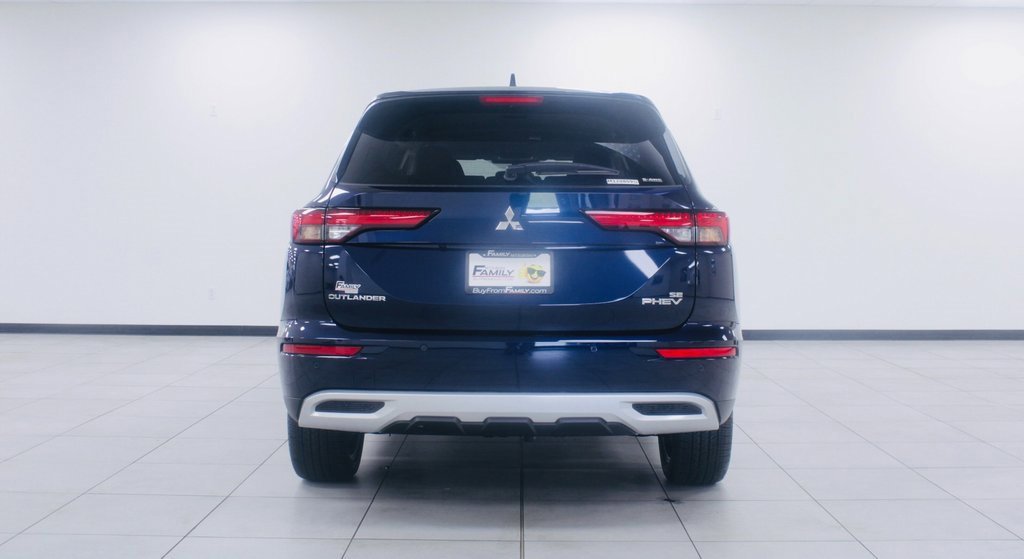 New 2025 Mitsubishi Outlander SE image 3