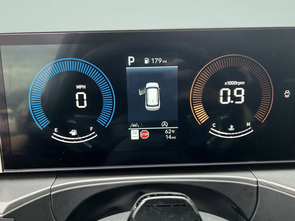 New 2025 Hyundai Santa Fe SEL FWD image 31