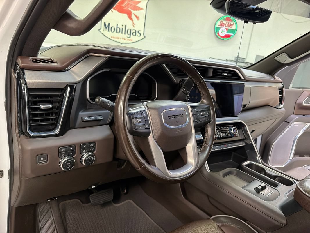 Used 2024 GMC Sierra 3500 Denali w/ Denali Reserve Package AWD/4WD image 30