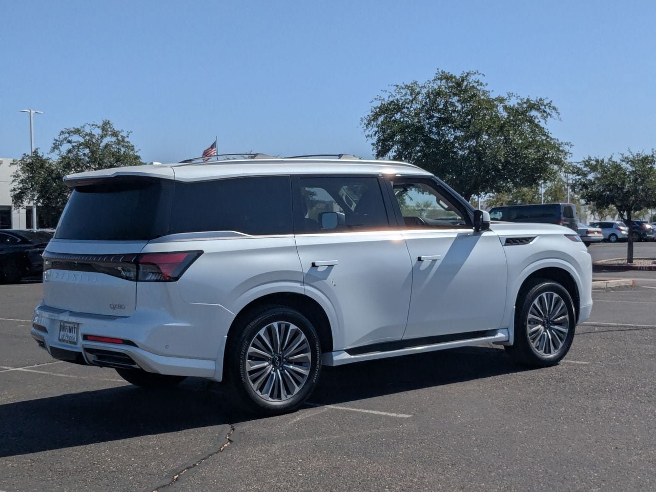 Certified 2026 INFINITI QX80 Luxe RWD image 5