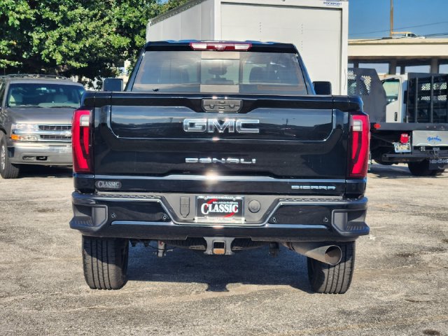 Certified 2026 GMC Sierra 3500 Denali Ultimate AWD/4WD image 6