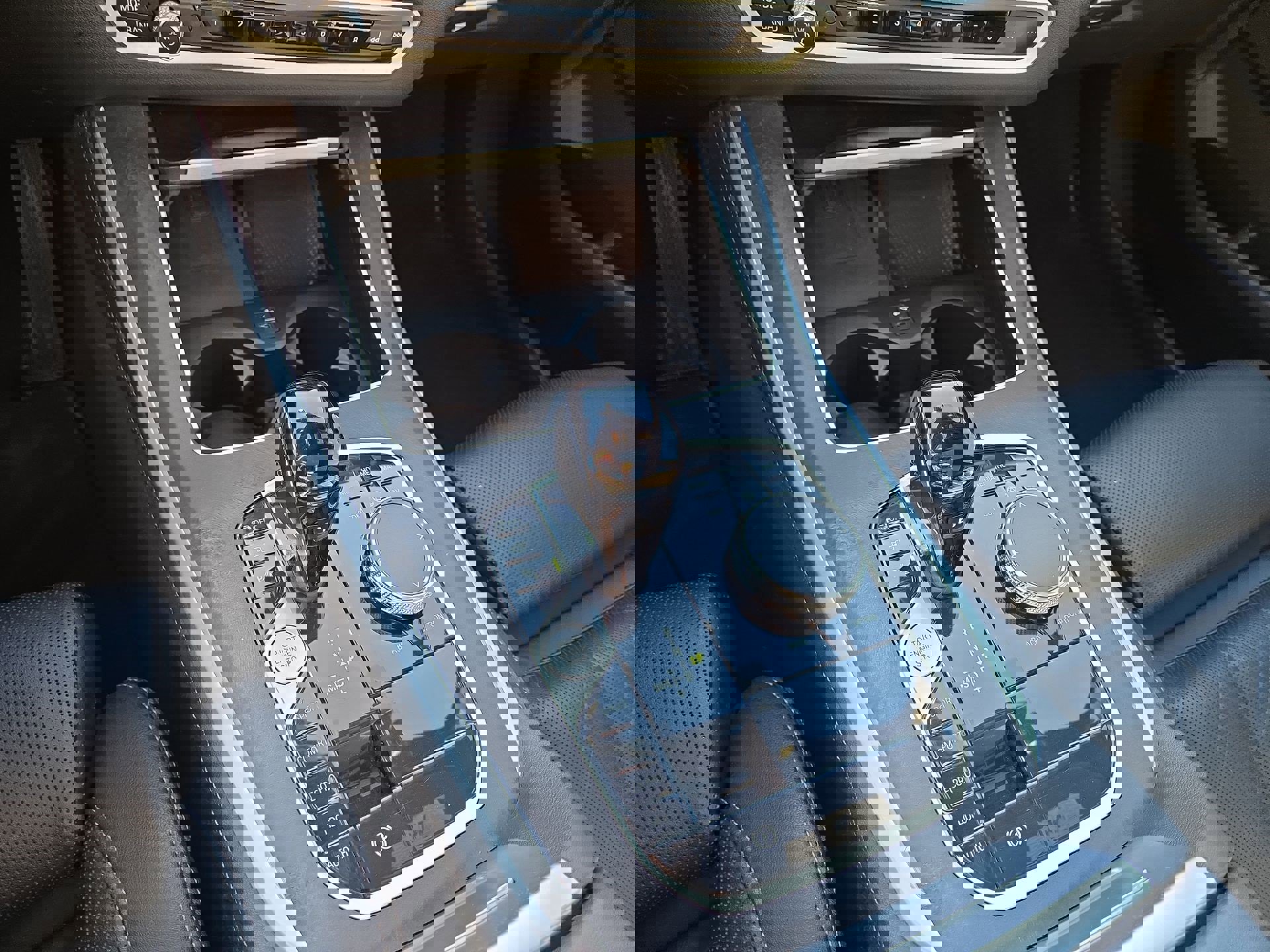 Used 2023 BMW X5 xDrive40i w/ Premium Package image 22