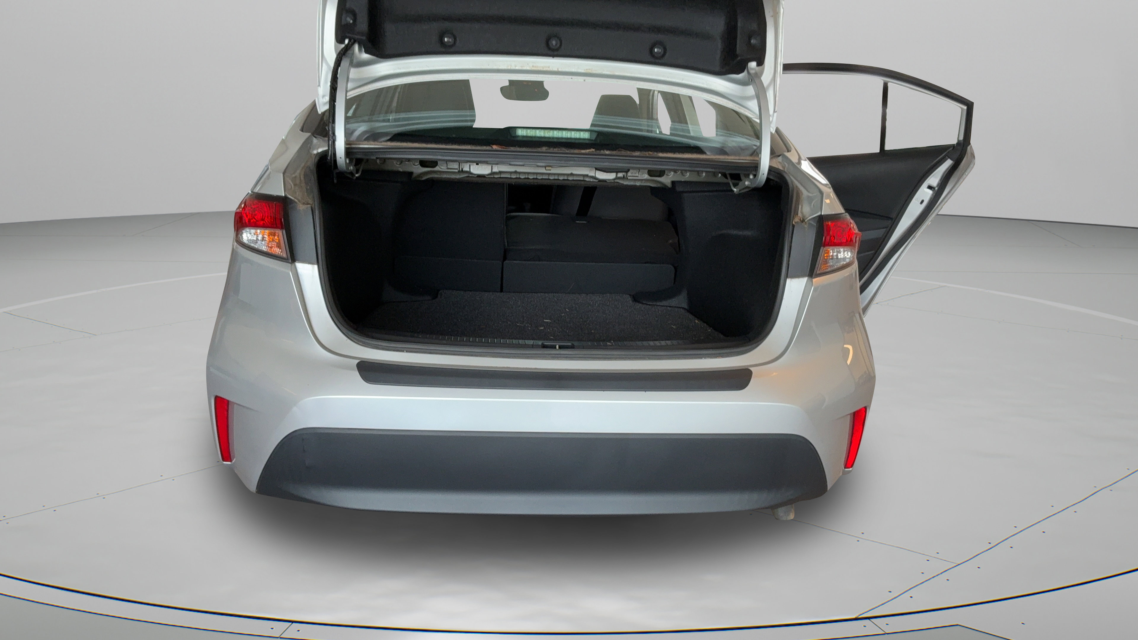 Used 2023 Toyota Corolla LE w/ Carpet Mat Package (TMS) FWD image 30
