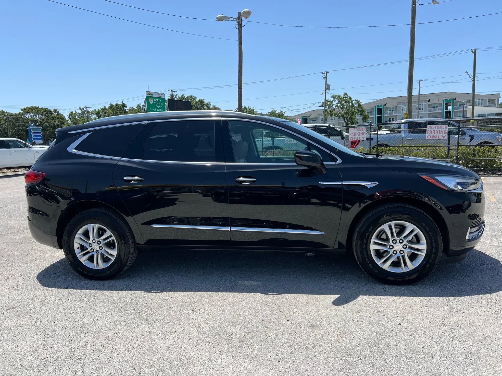 Used 2019 Buick Enclave Essence w/ Trailering Package, 5000 lbs. image 4