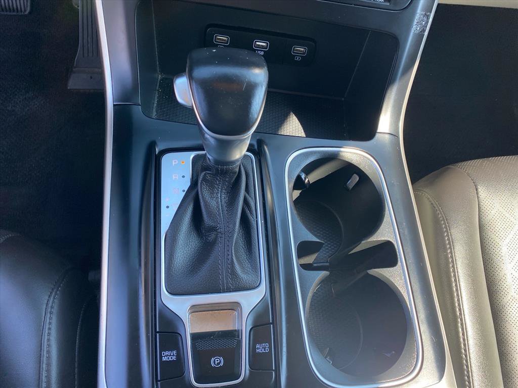 Certified 2022 Kia Carnival LX FWD image 13