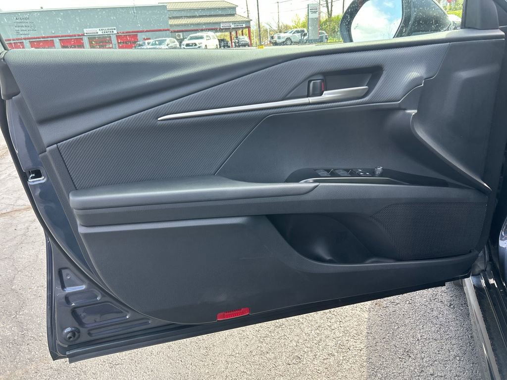 New 2026 Toyota Camry SE FWD image 18
