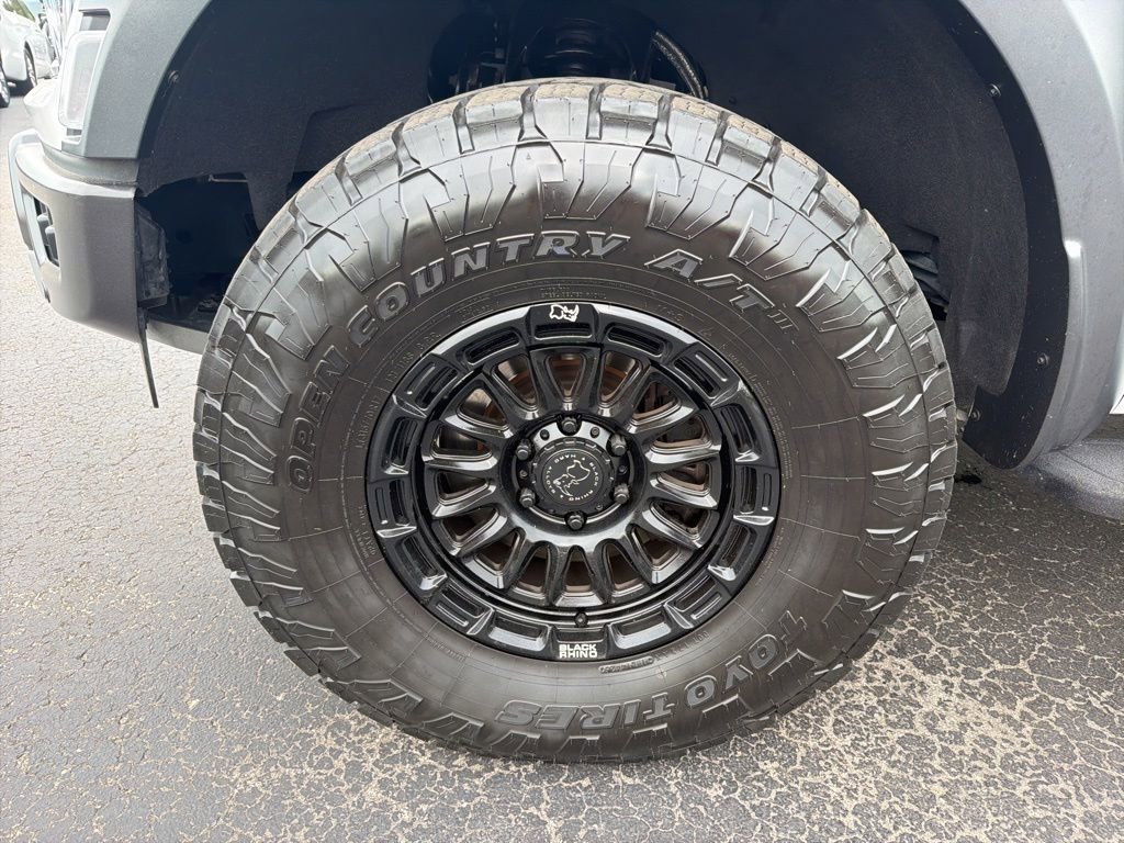 Used 2023 Ford F150 Raptor AWD/4WD image 9