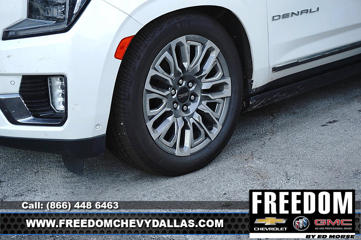 Used 2023 GMC Yukon Denali Ultimate AWD/4WD image 9