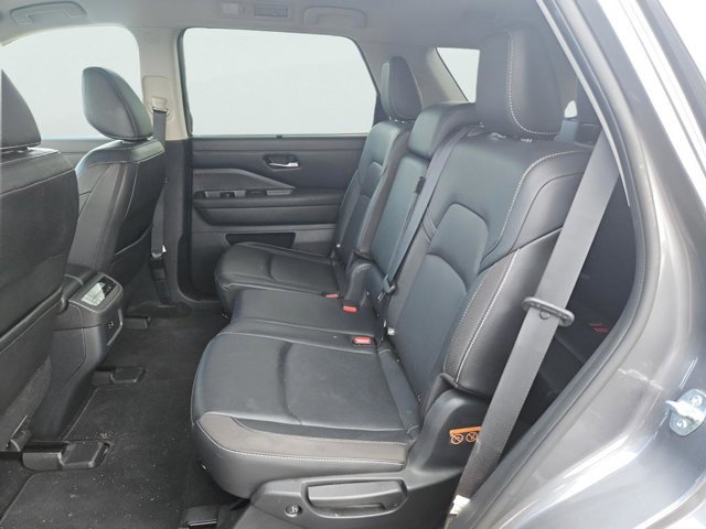 Certified 2023 Nissan Pathfinder SL image 18