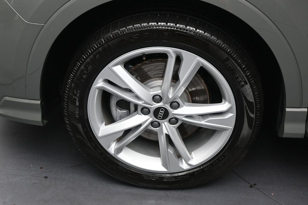 Used 2022 Audi Q3 2.0T Premium w/ Convenience Package AWD/4WD image 38