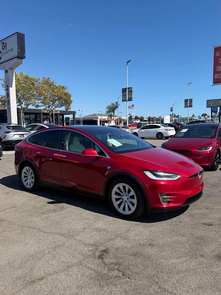 Used 2017 Tesla Model X 100D AWD/4WD image 3
