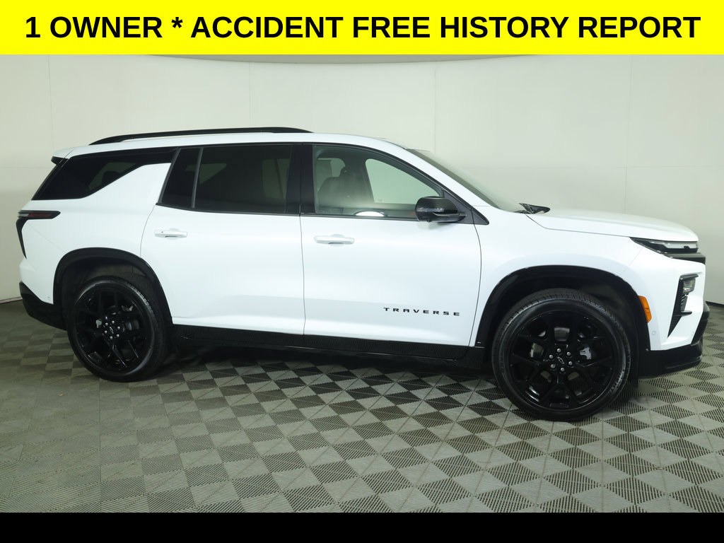 Certified 2026 Chevrolet Traverse RS w/ LPO, Floor Liner Package AWD/4WD image 2