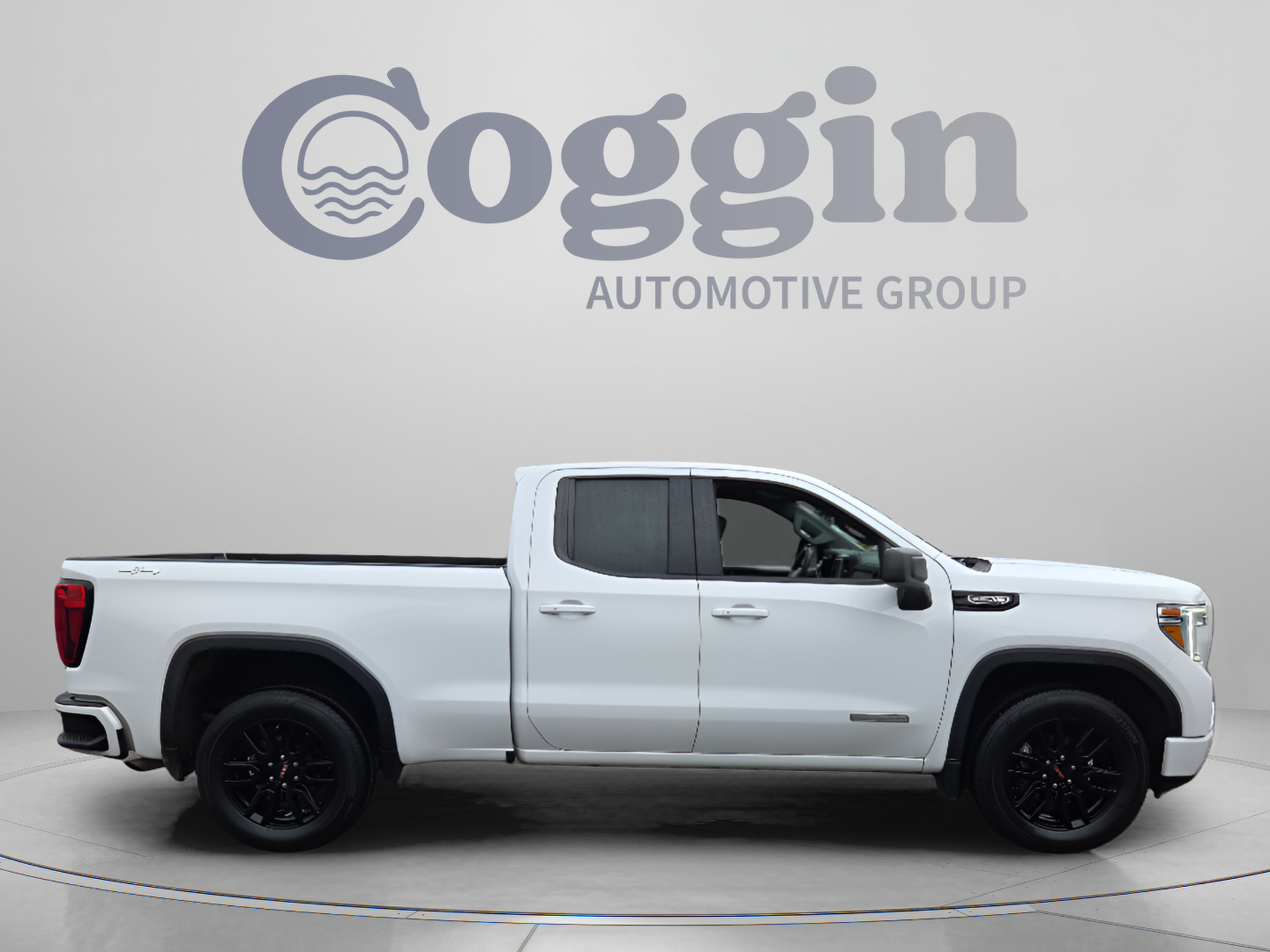 Used 2022 GMC Sierra 1500 Elevation w/ Preferred Package AWD/4WD image 6